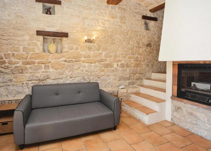 Σπίτι διακοπών 3 Bedroom Gorgeous In Barjac (Gard)