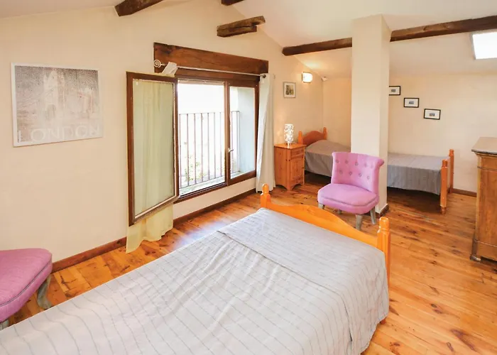 3 Bedroom Gorgeous In * Barjac (Gard)